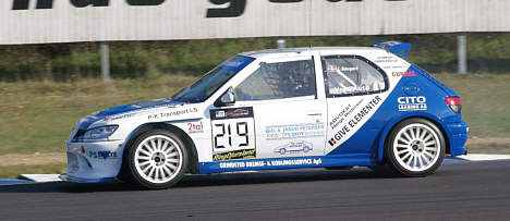 Lars Østergaard har vist stort talent for at finde farten i en Special Saloon-racer.
